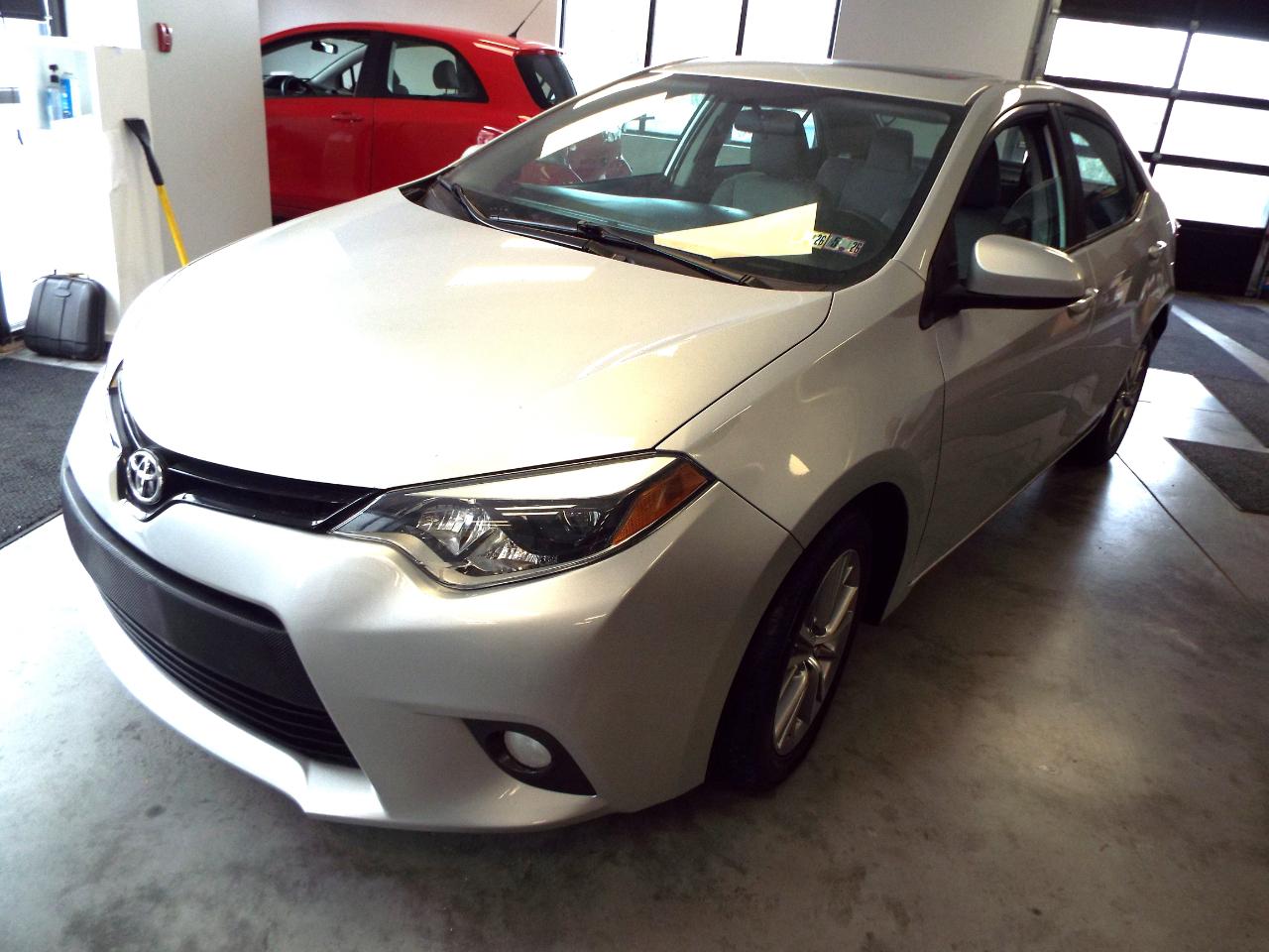 2015 Toyota Corolla LE 4D Sedan