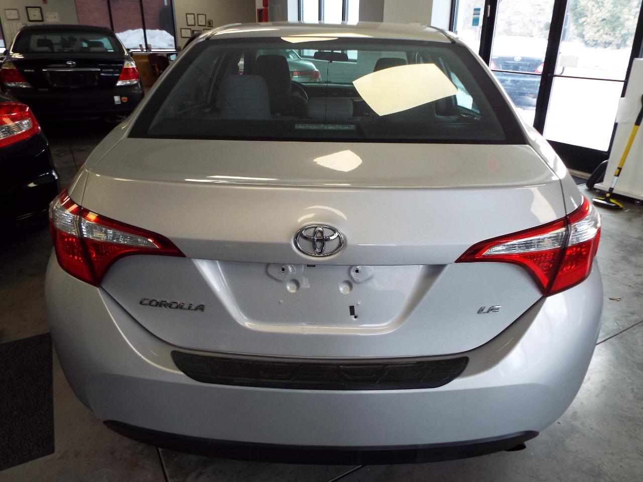 Toyota Corolla LE 4D Sedan 2015