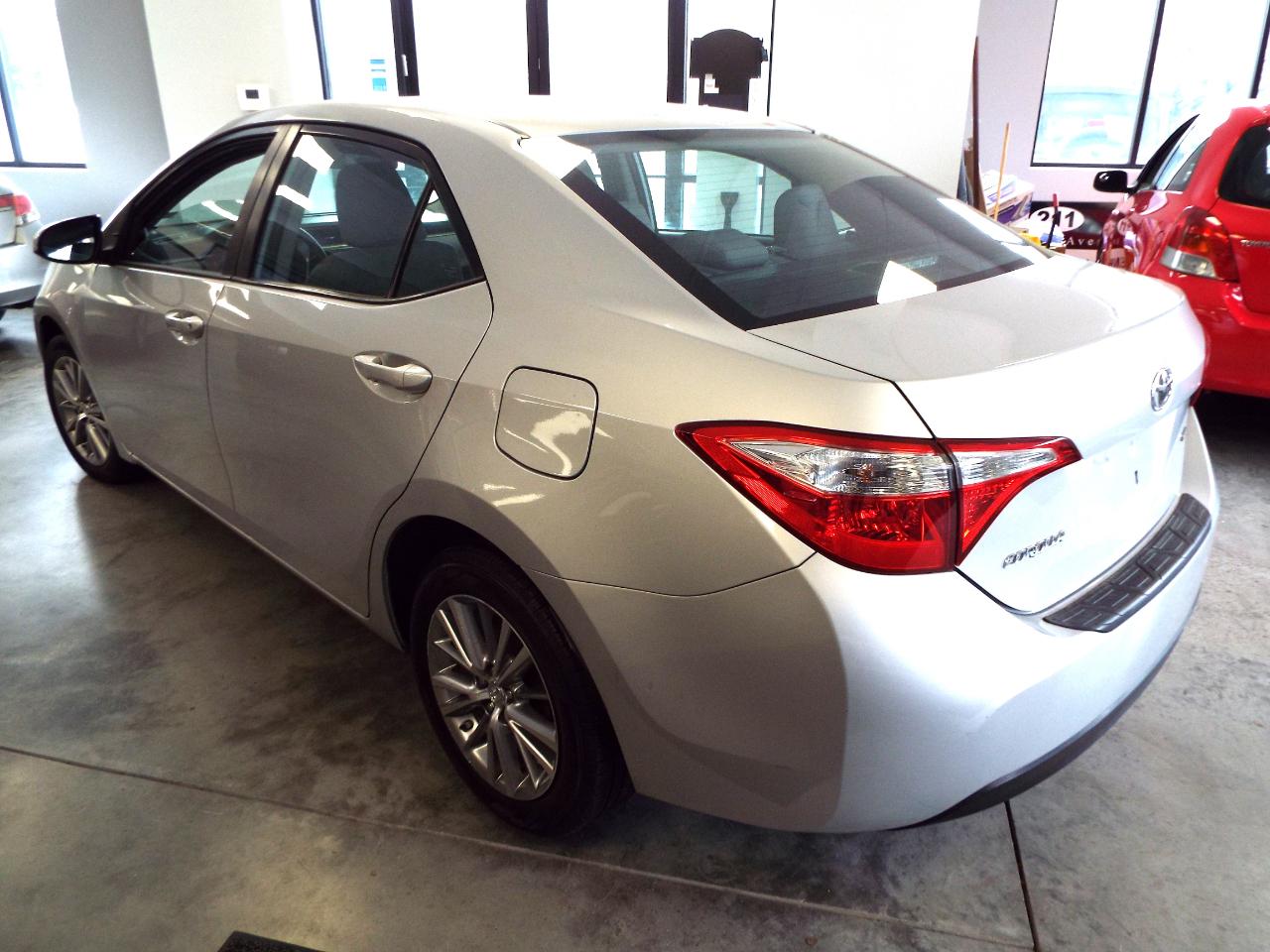 Toyota Corolla LE 4D Sedan 2015
