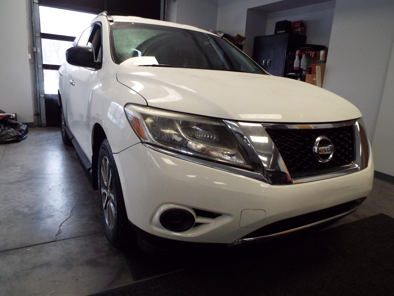 Nissan Pathfinder S 4WD 2015