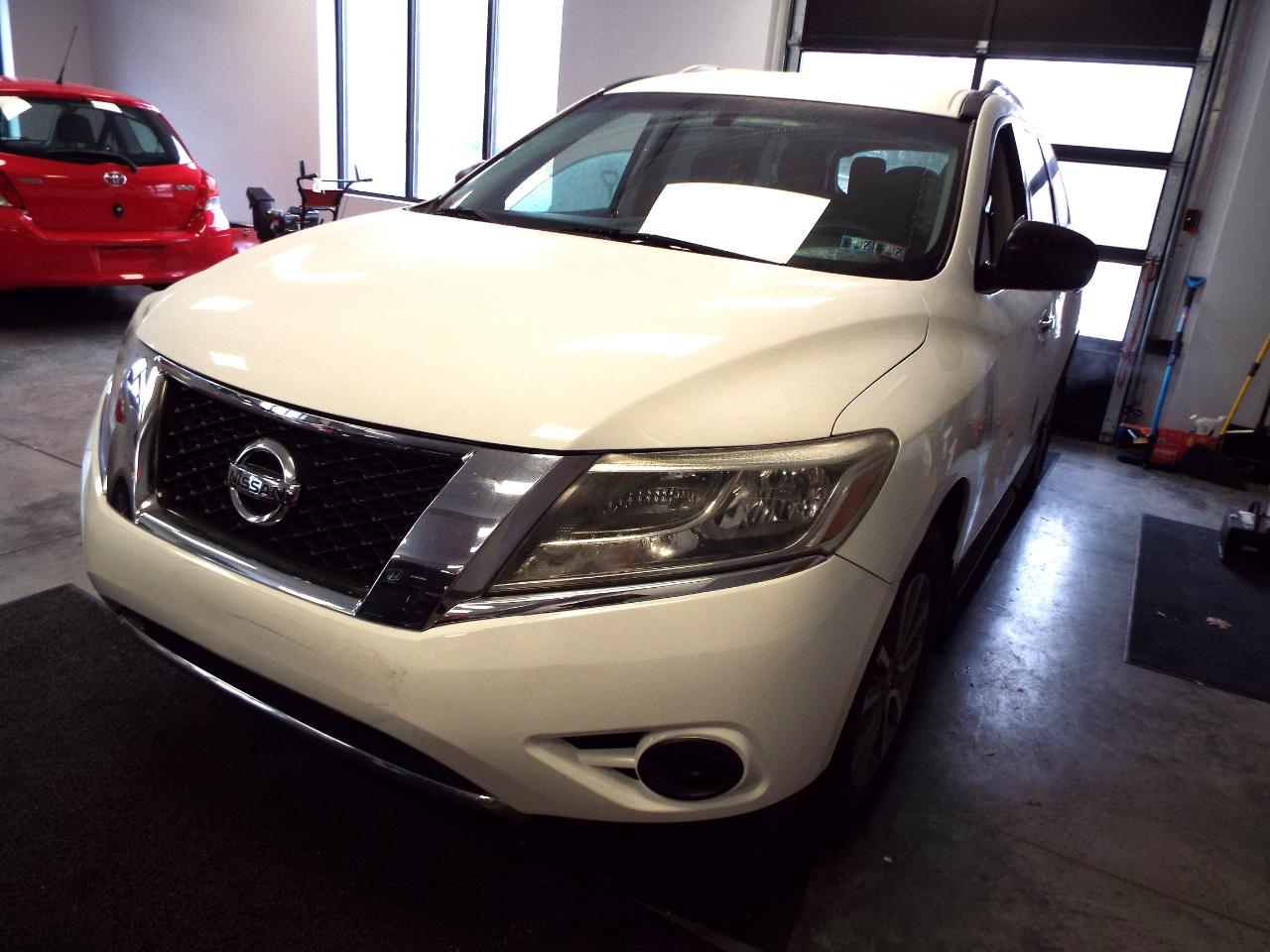 Nissan Pathfinder S 4WD 2015