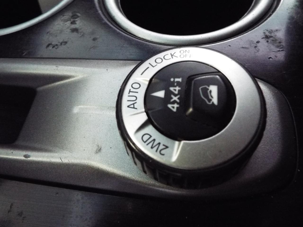 Nissan Pathfinder S 4WD 2015