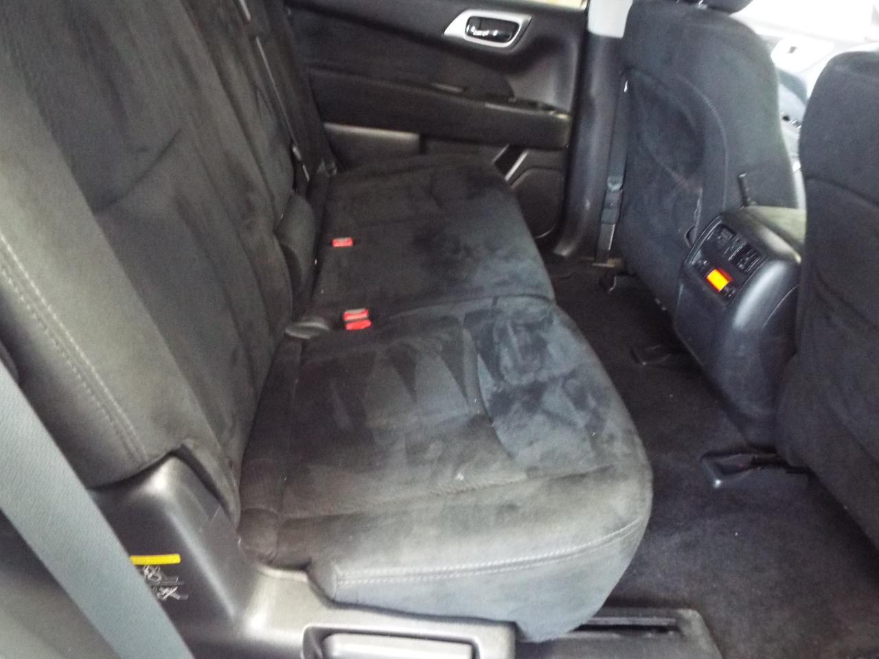 Nissan Pathfinder S 4WD 2015