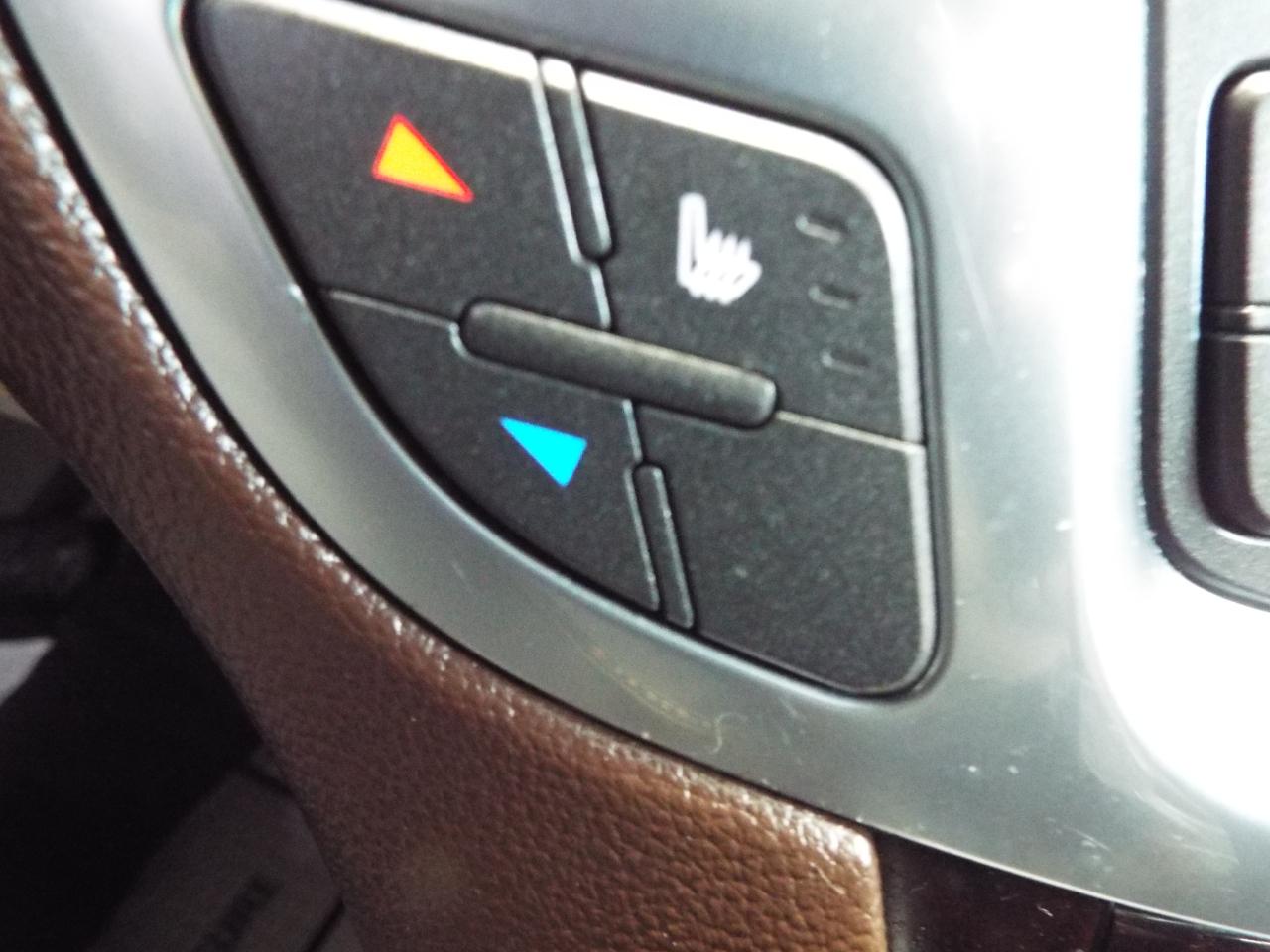 Cadillac SRX Luxury 2012