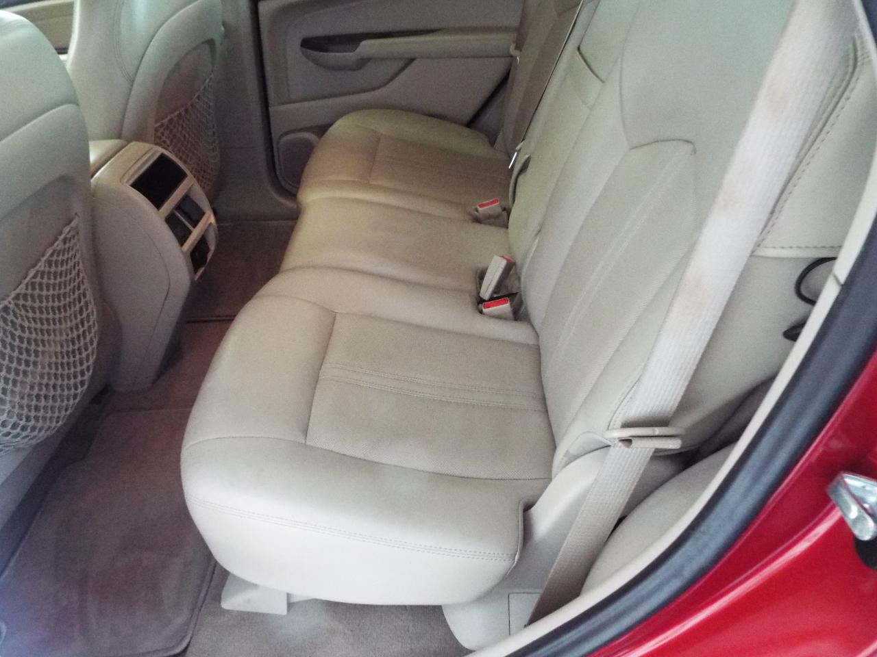 Cadillac SRX Luxury 2012