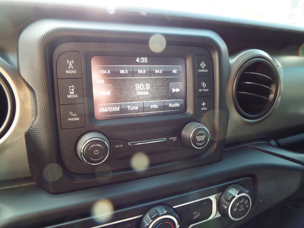 Jeep Wrangler Unlimited Sport 2018