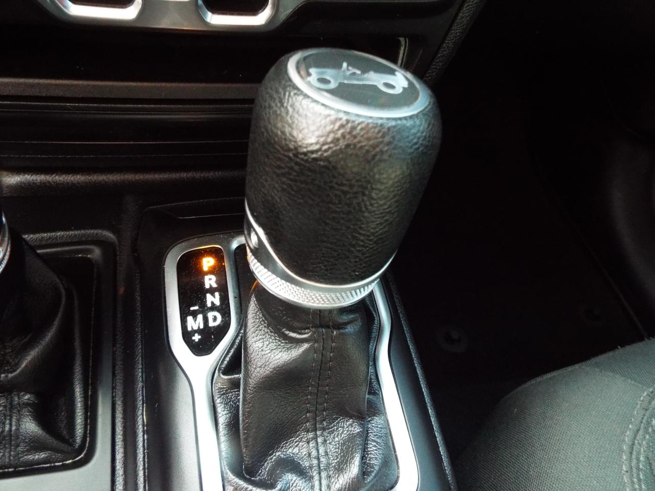 Jeep Wrangler Unlimited Sport 2018