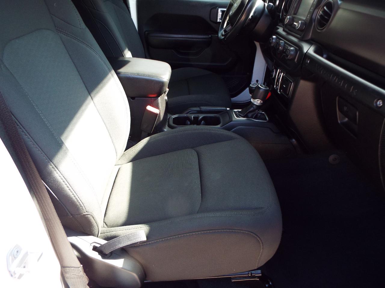 Jeep Wrangler Unlimited Sport 2018