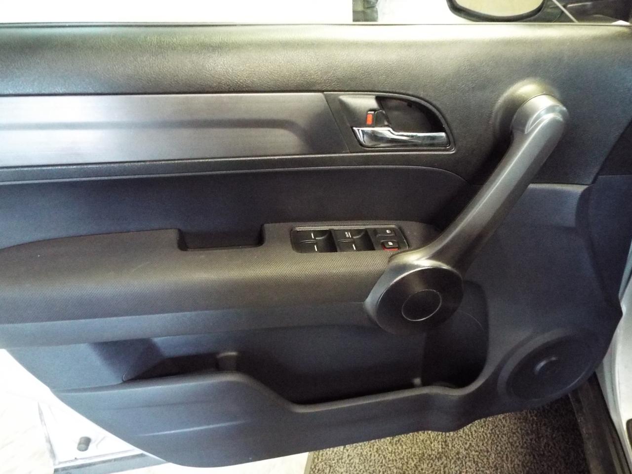 Honda CR-V LX 4WD 5-Speed AT 2009