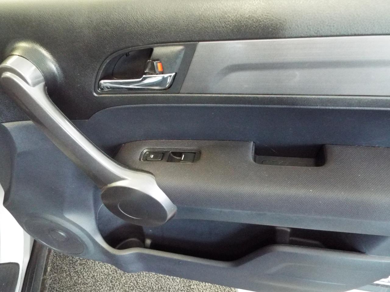 Honda CR-V LX 4WD 5-Speed AT 2009