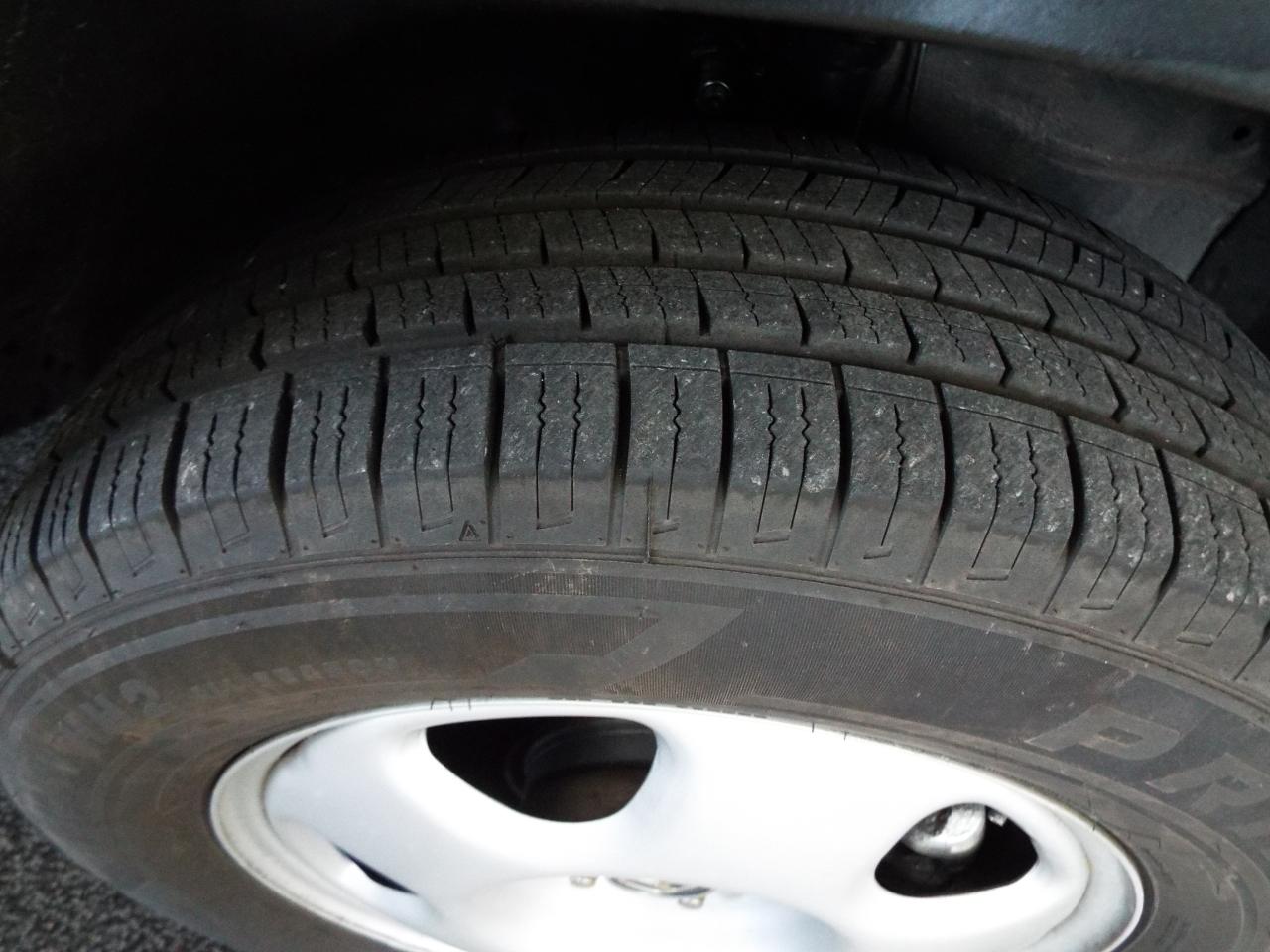 Honda CR-V LX 4WD 5-Speed AT 2009