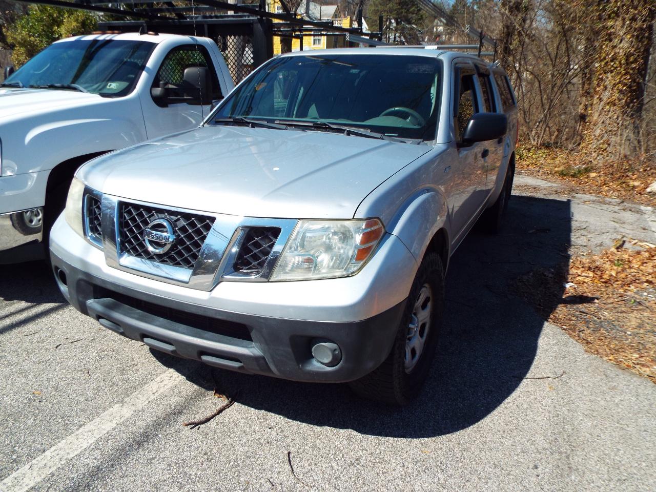 Nissan Frontier S Crew Cab 4WD 2011