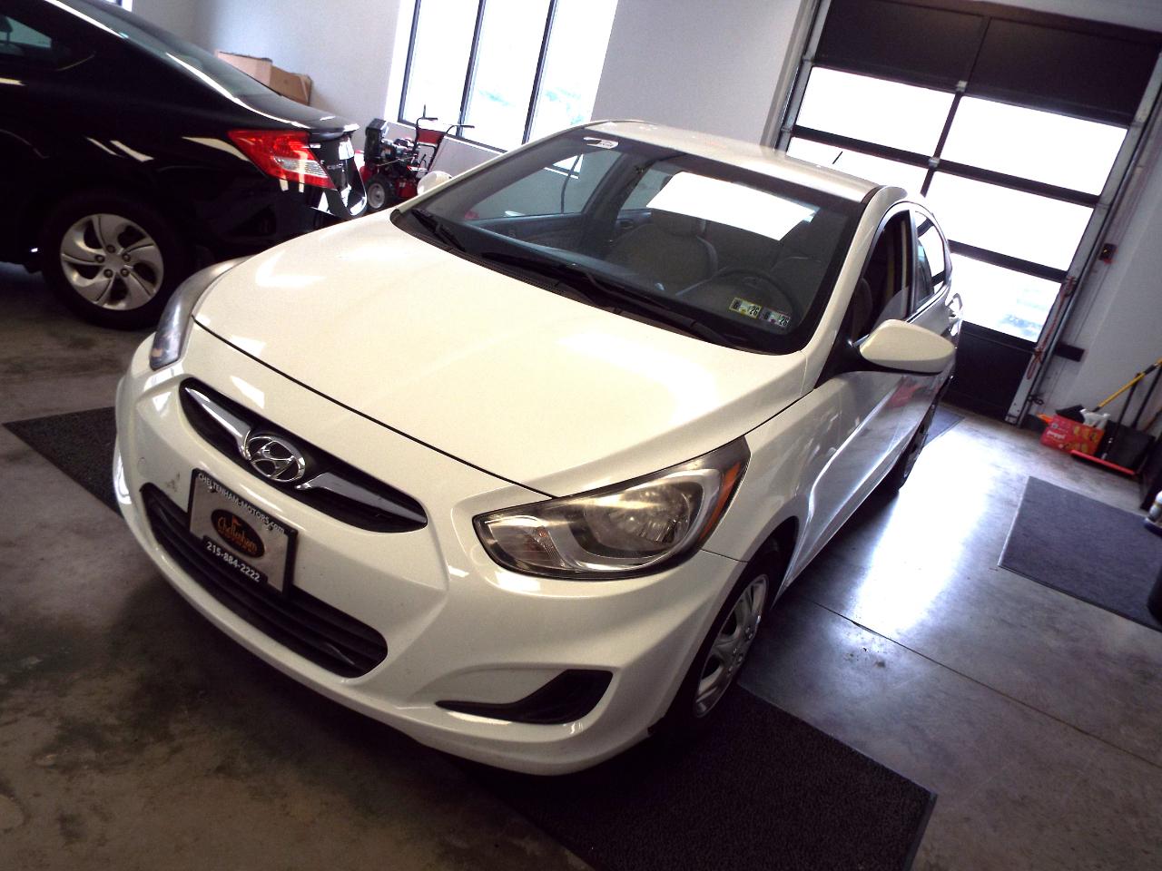 2012 Hyundai Accent GLS 4-Door