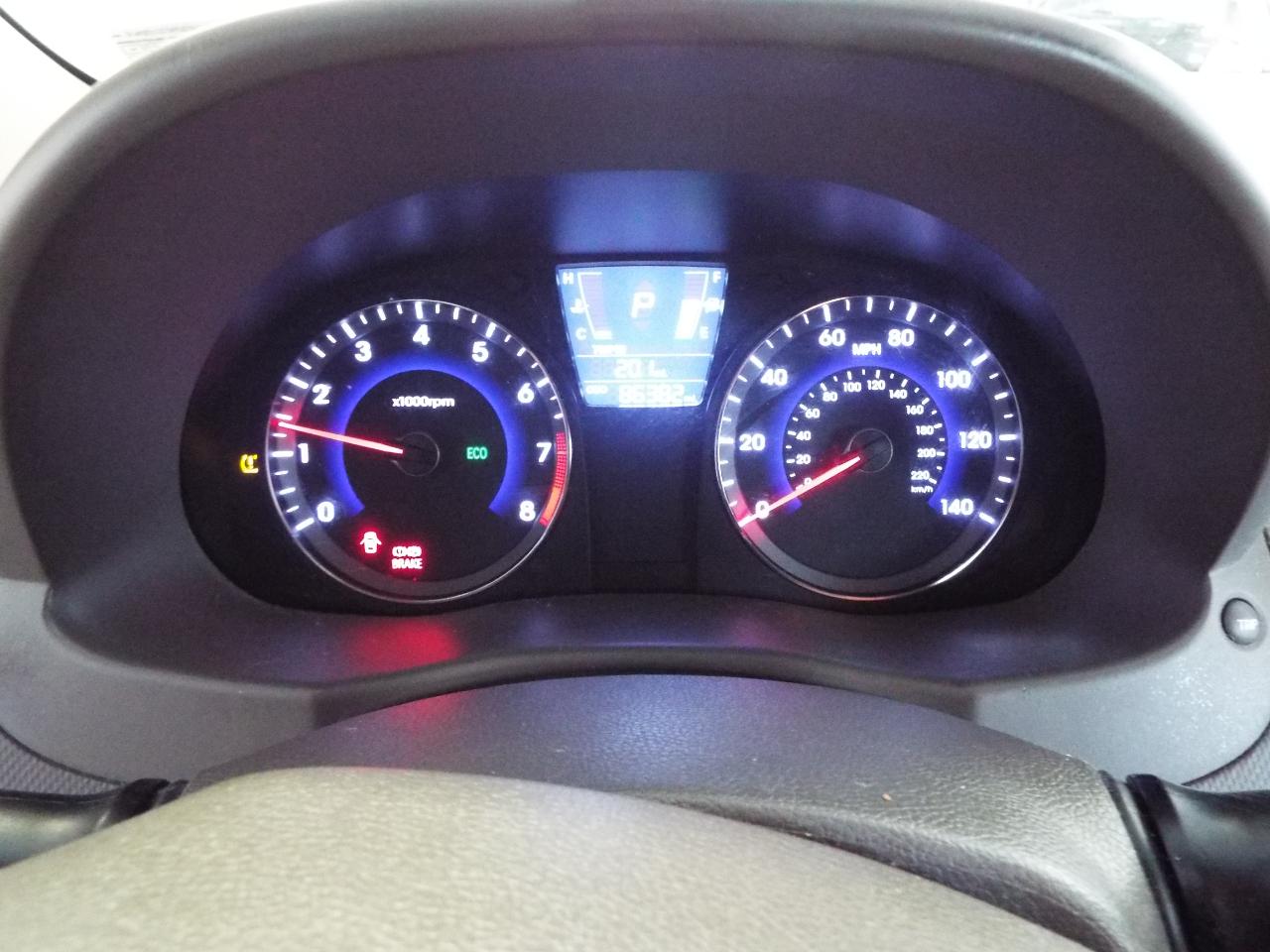 Hyundai Accent GLS 4-Door 2012