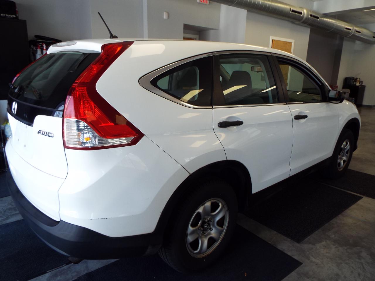 Honda CR-V LX 4WD 5-Speed AT 2012