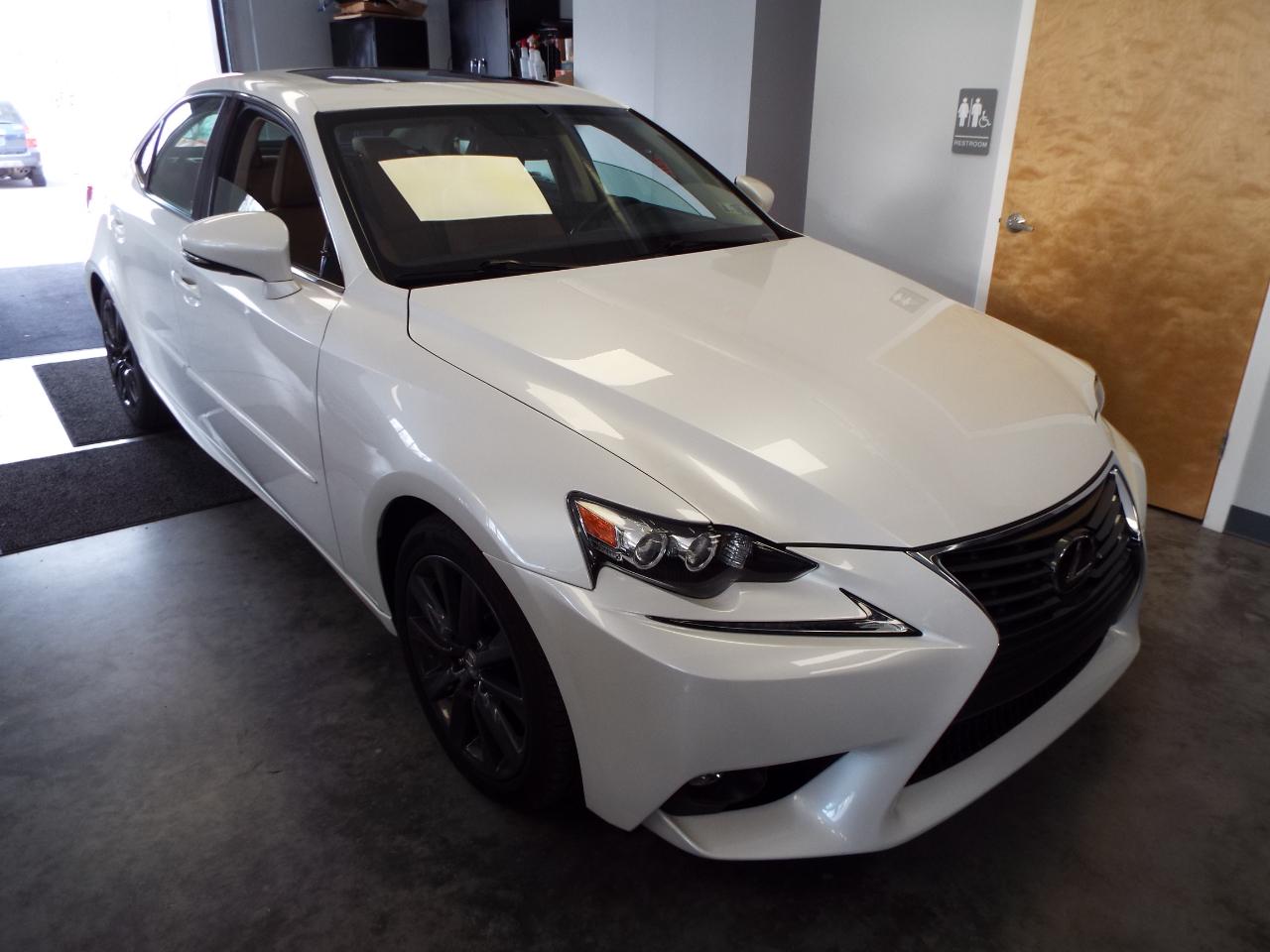 Lexus IS 300 AWD 2016