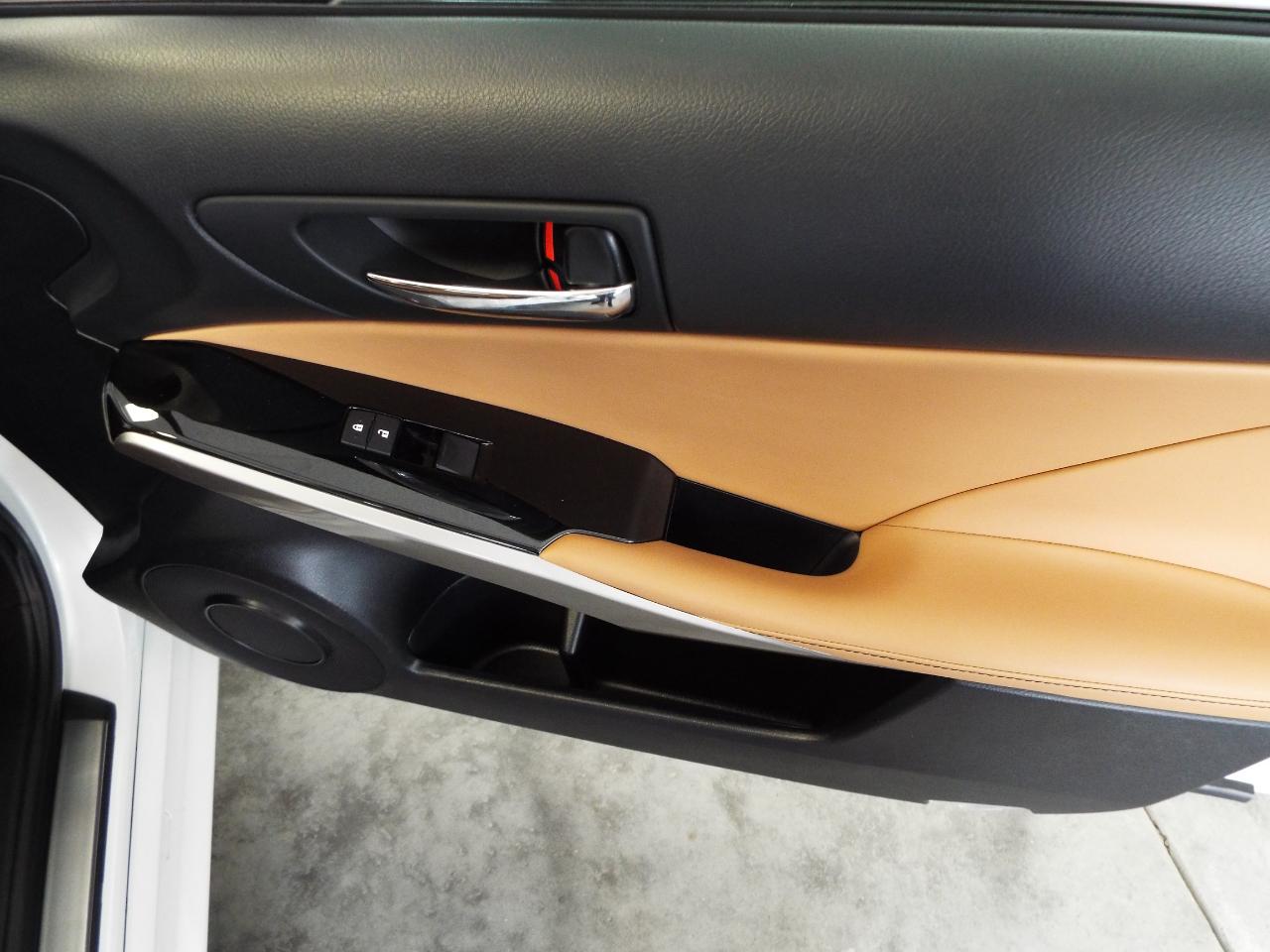 Lexus IS 300 AWD 2016