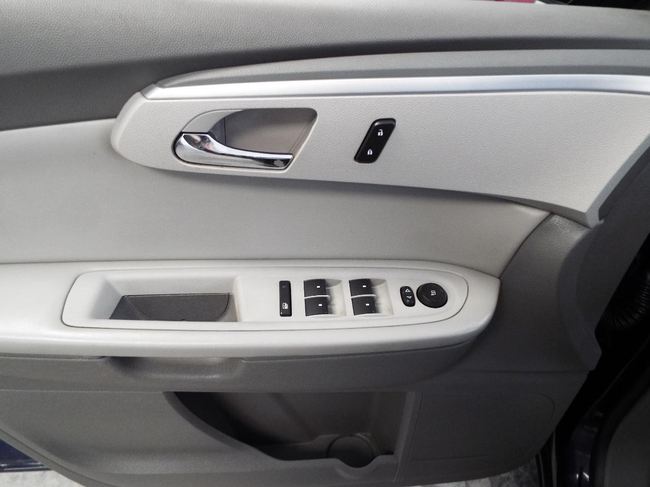 Chevrolet Traverse LT AWD 2012