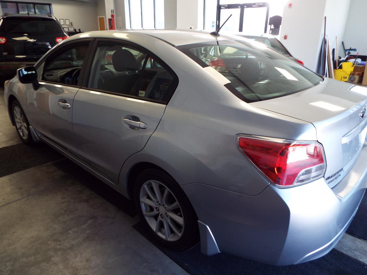 Subaru Impreza 2.0i Premium 4-Door w/All Weather Package 2013