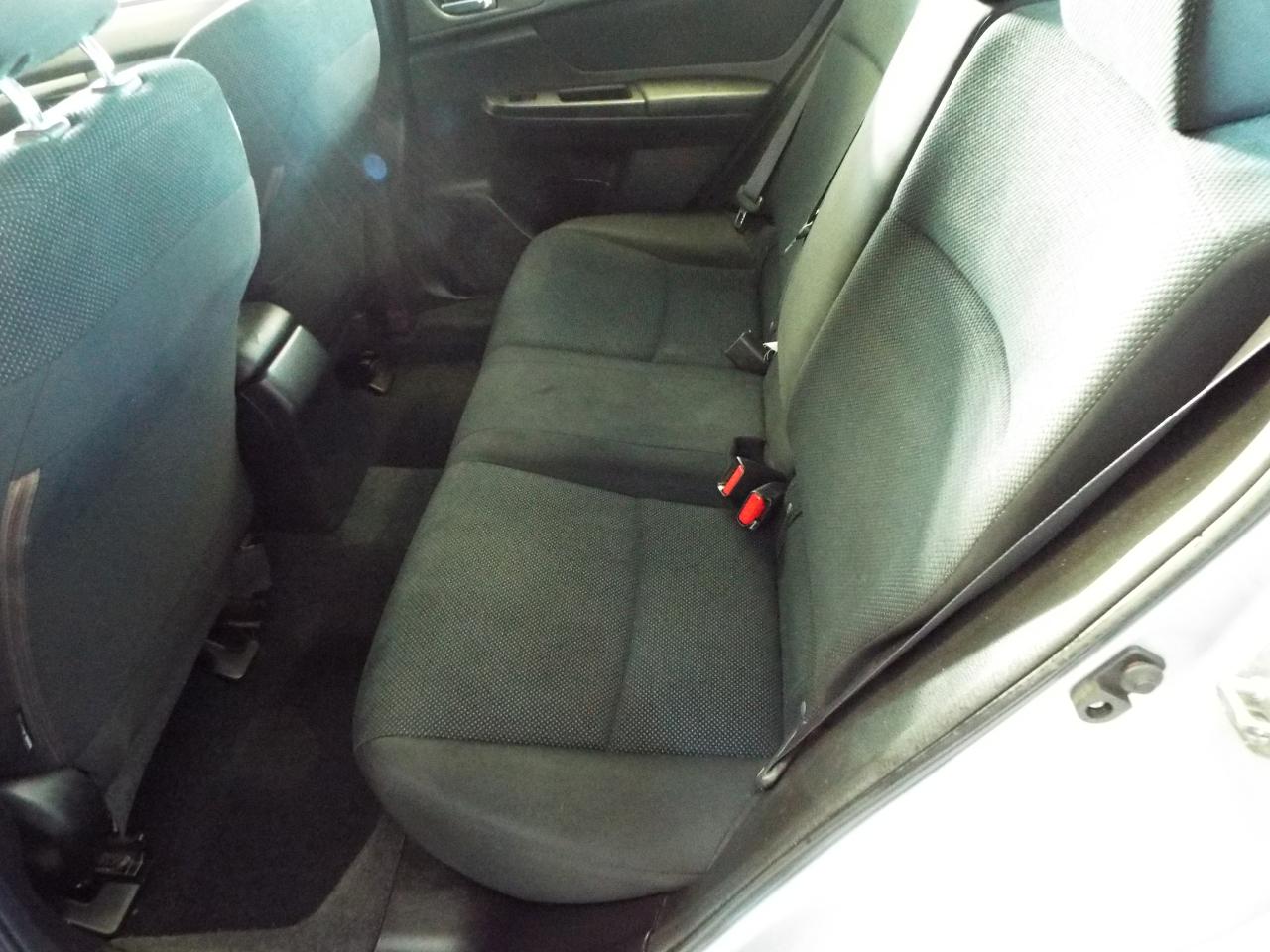 Subaru Impreza 2.0i Premium 4-Door w/All Weather Package 2013