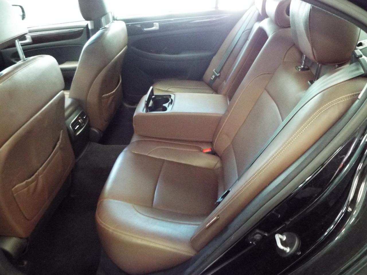 Hyundai Genesis 3.8L 2013