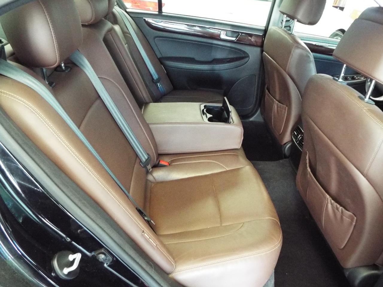 Hyundai Genesis 3.8L 2013
