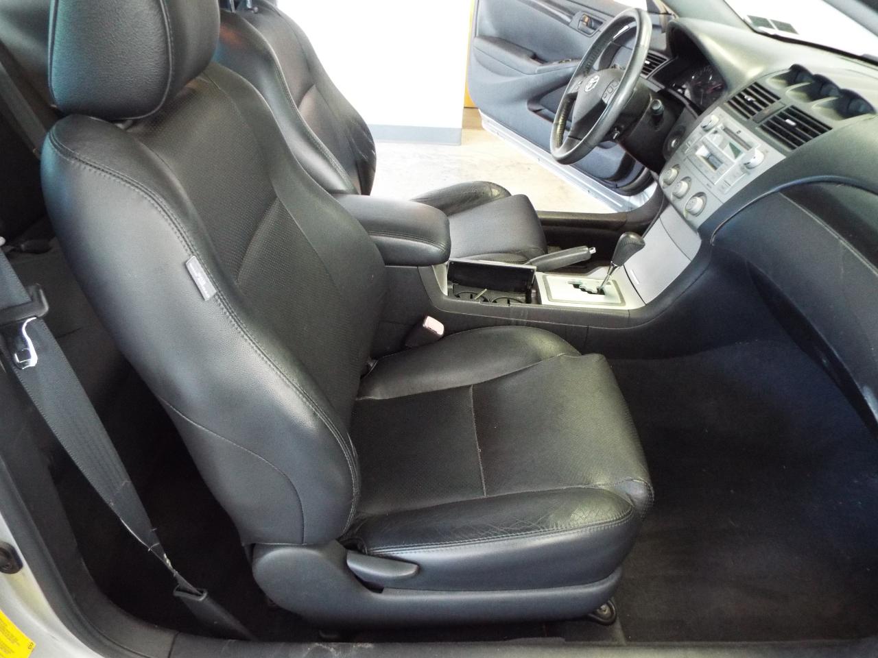 Toyota Camry Solara SE 2006