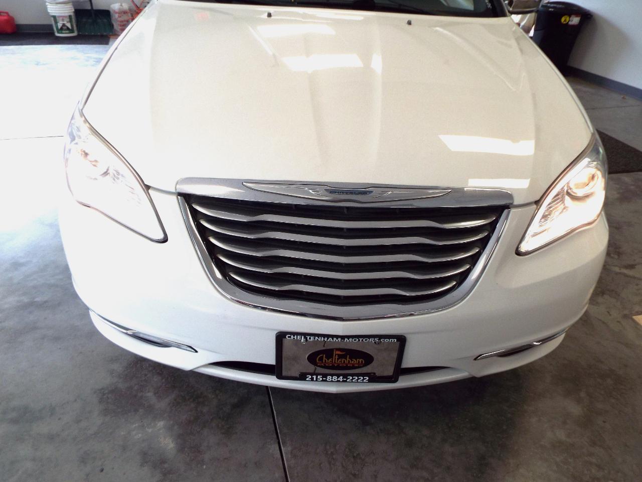 Chrysler 200 Limited Convertible 2011