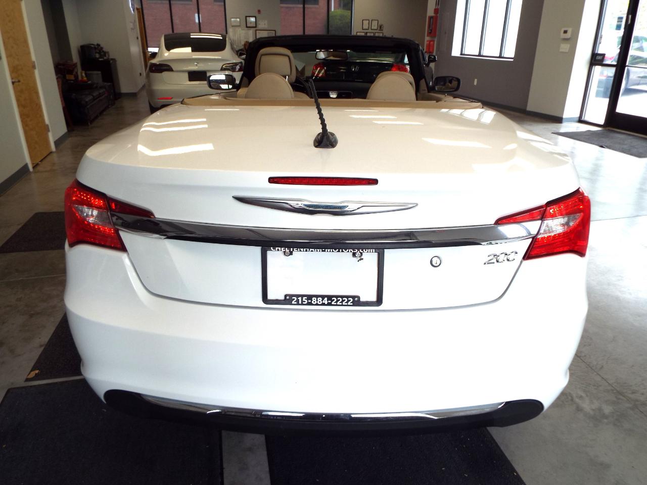 Chrysler 200 Limited Convertible 2011