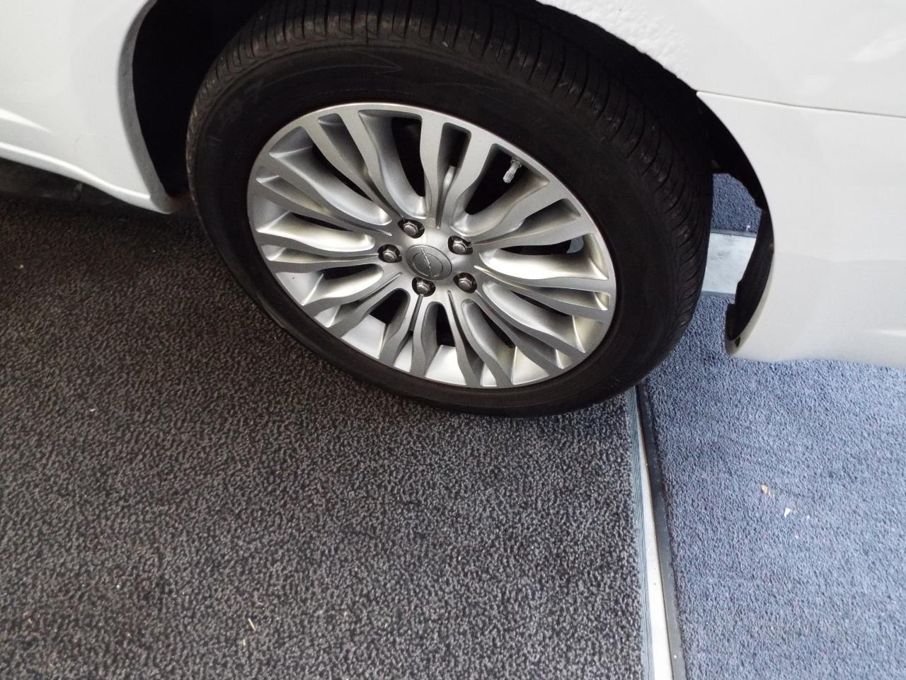 Chrysler 200 Limited Convertible 2011