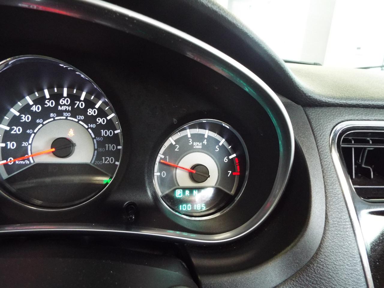 Chrysler 200 Limited Convertible 2011