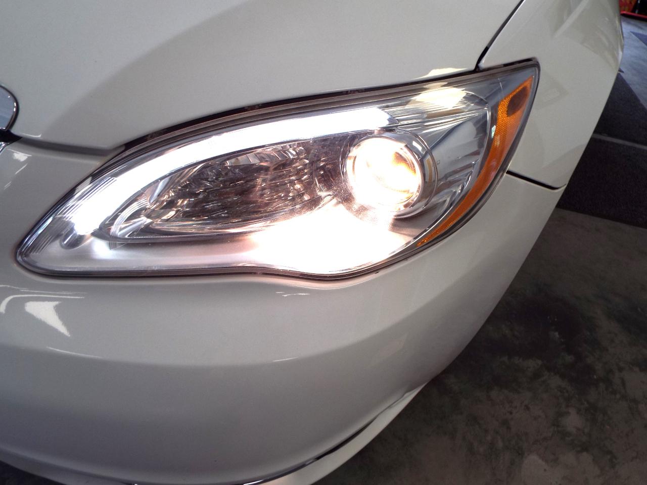 Chrysler 200 Limited Convertible 2011