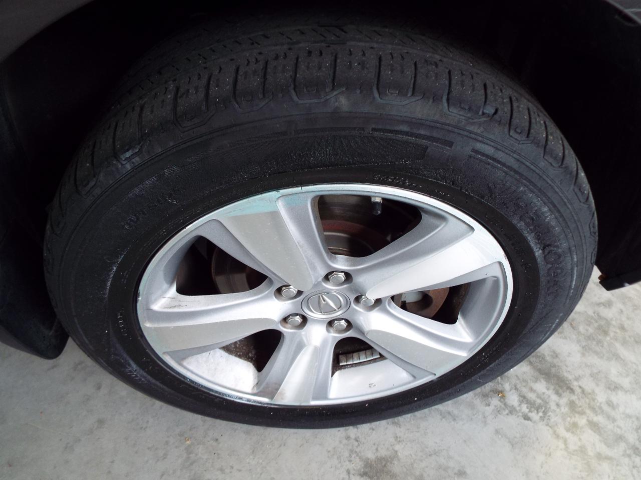 Acura MDX 6-Spd AT w/Tech Package 2011