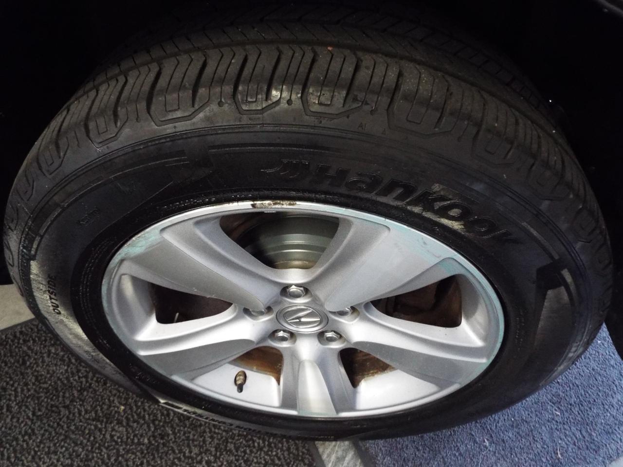 Acura MDX 6-Spd AT w/Tech Package 2011