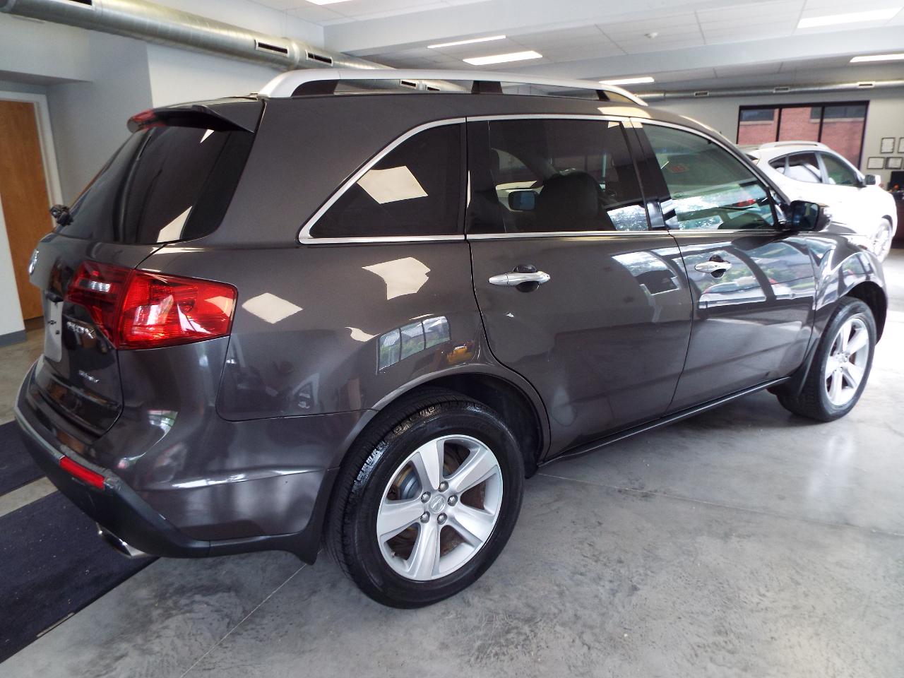 Acura MDX 6-Spd AT w/Tech Package 2011