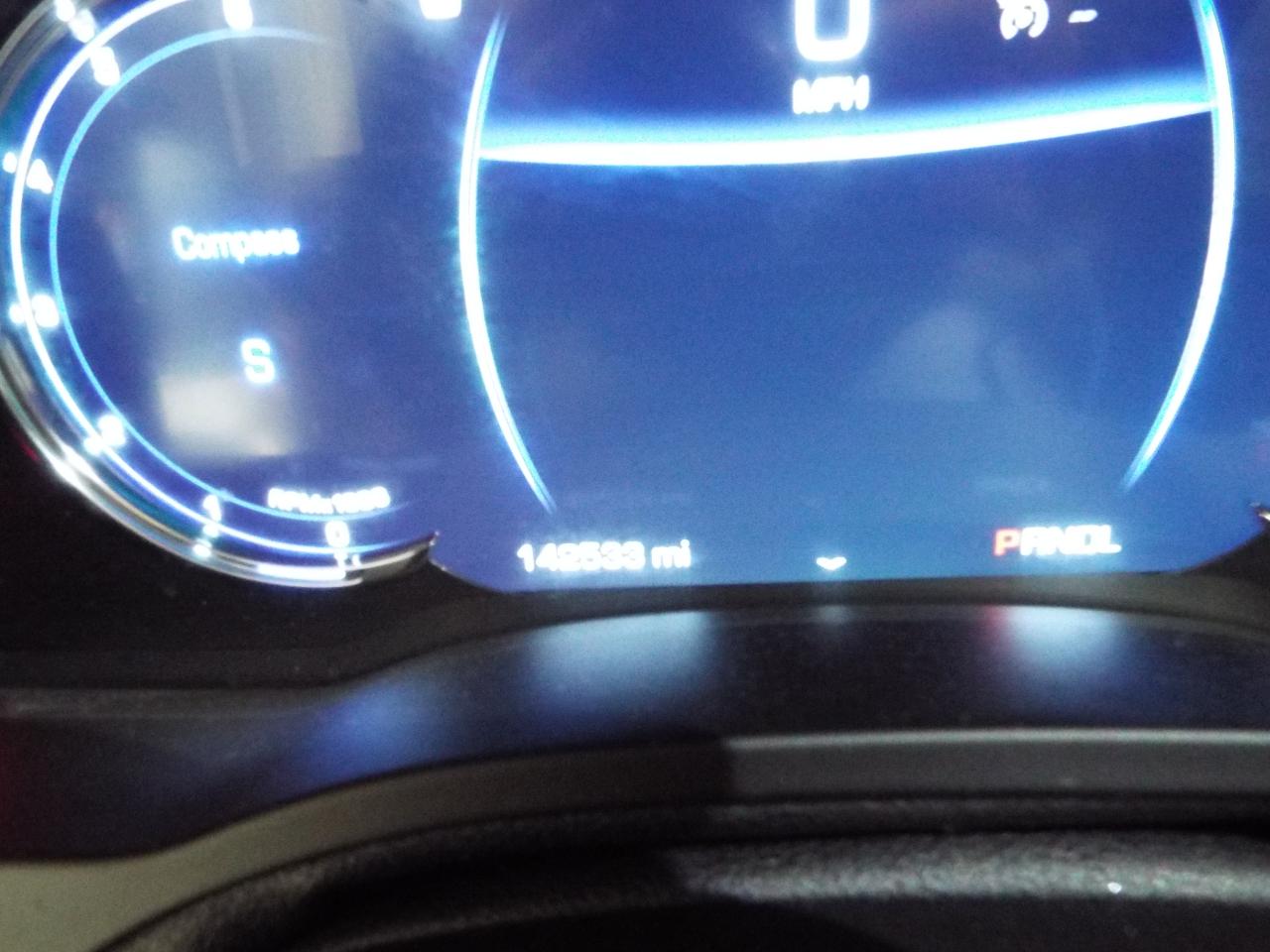 Cadillac Escalade ESV Premium 4WD 2018