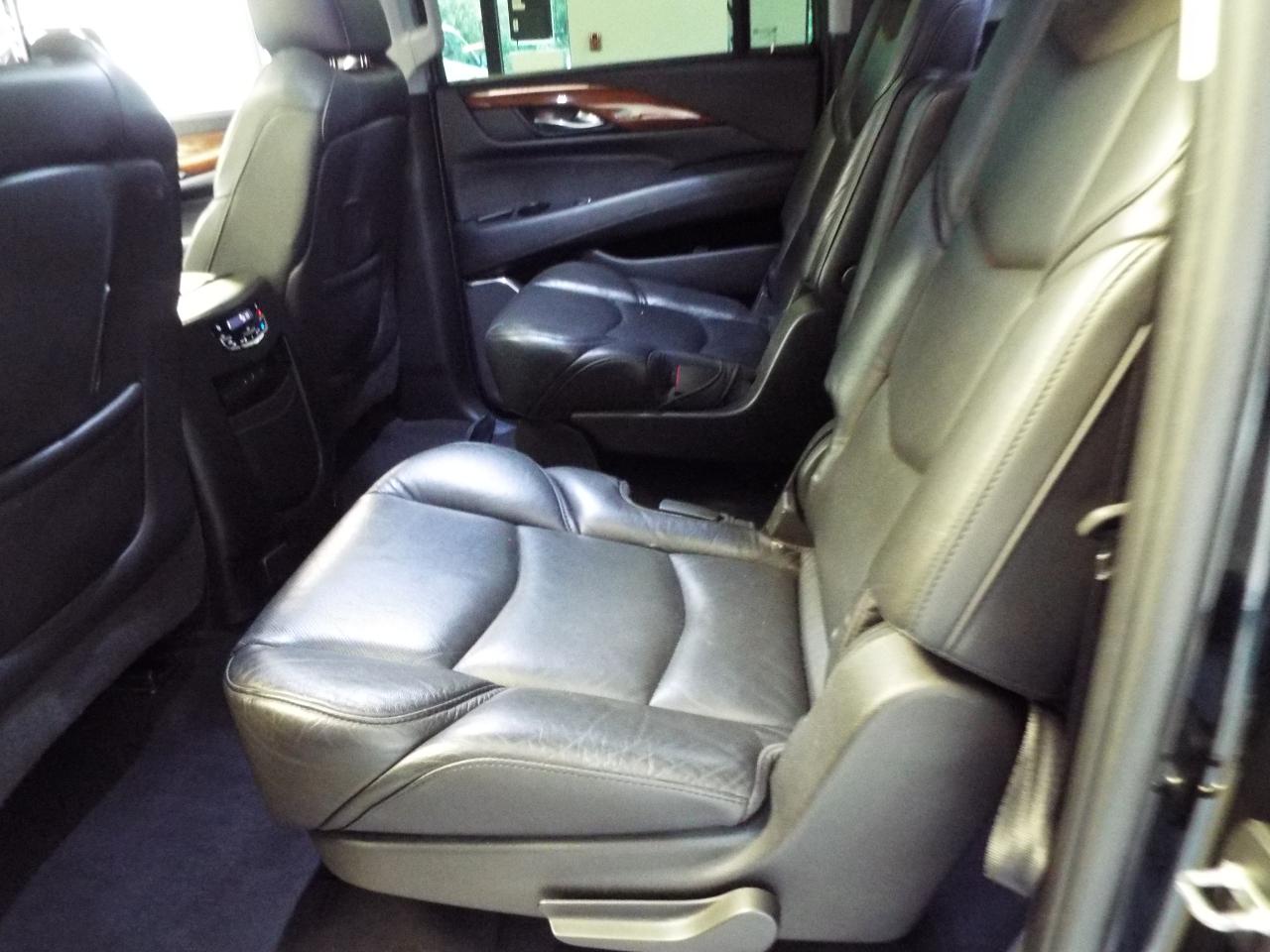 Cadillac Escalade ESV Premium 4WD 2018