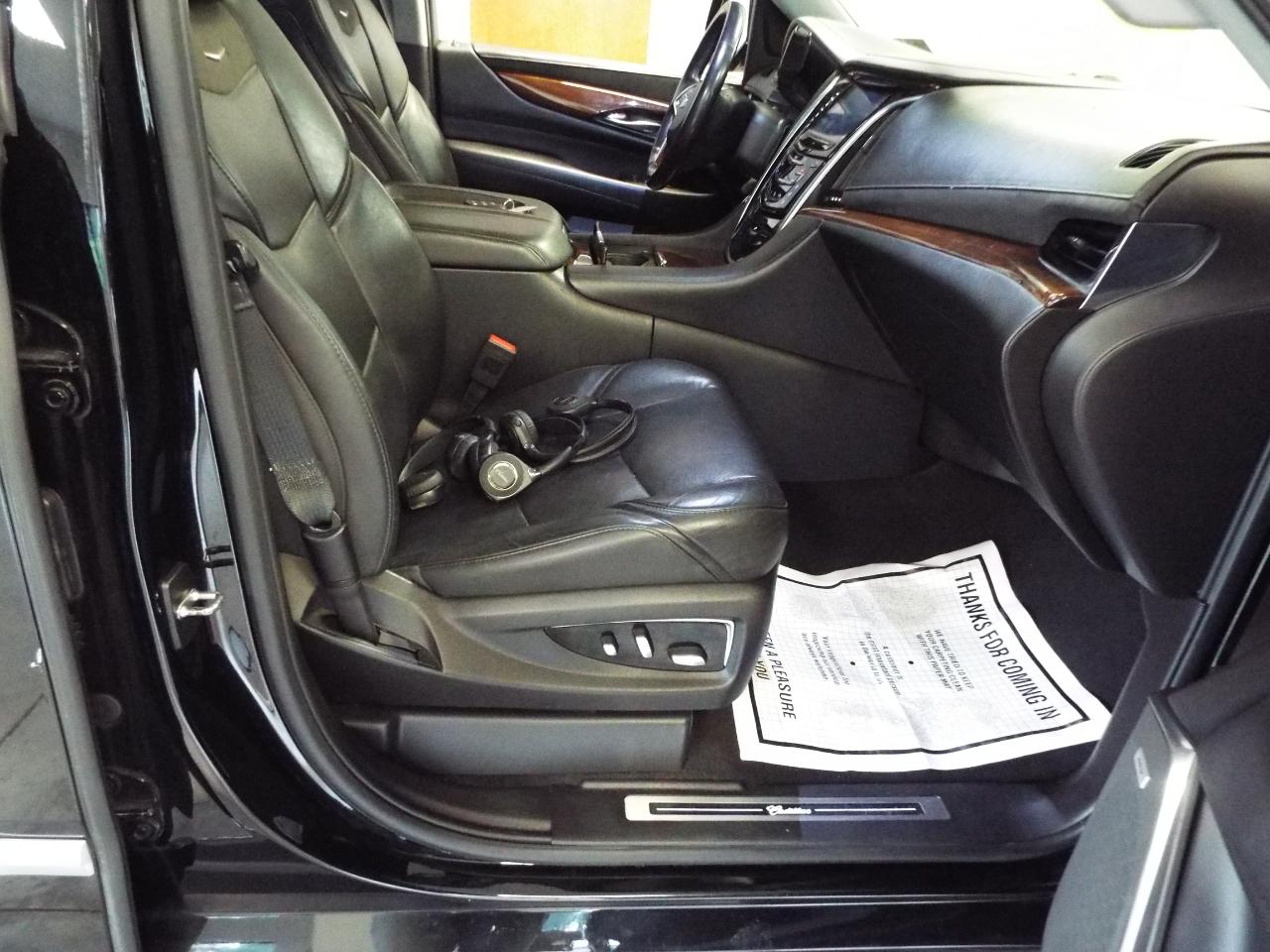 Cadillac Escalade ESV Premium 4WD 2018