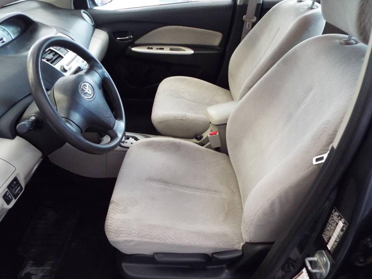 Toyota Yaris S 4D Sedan 2007