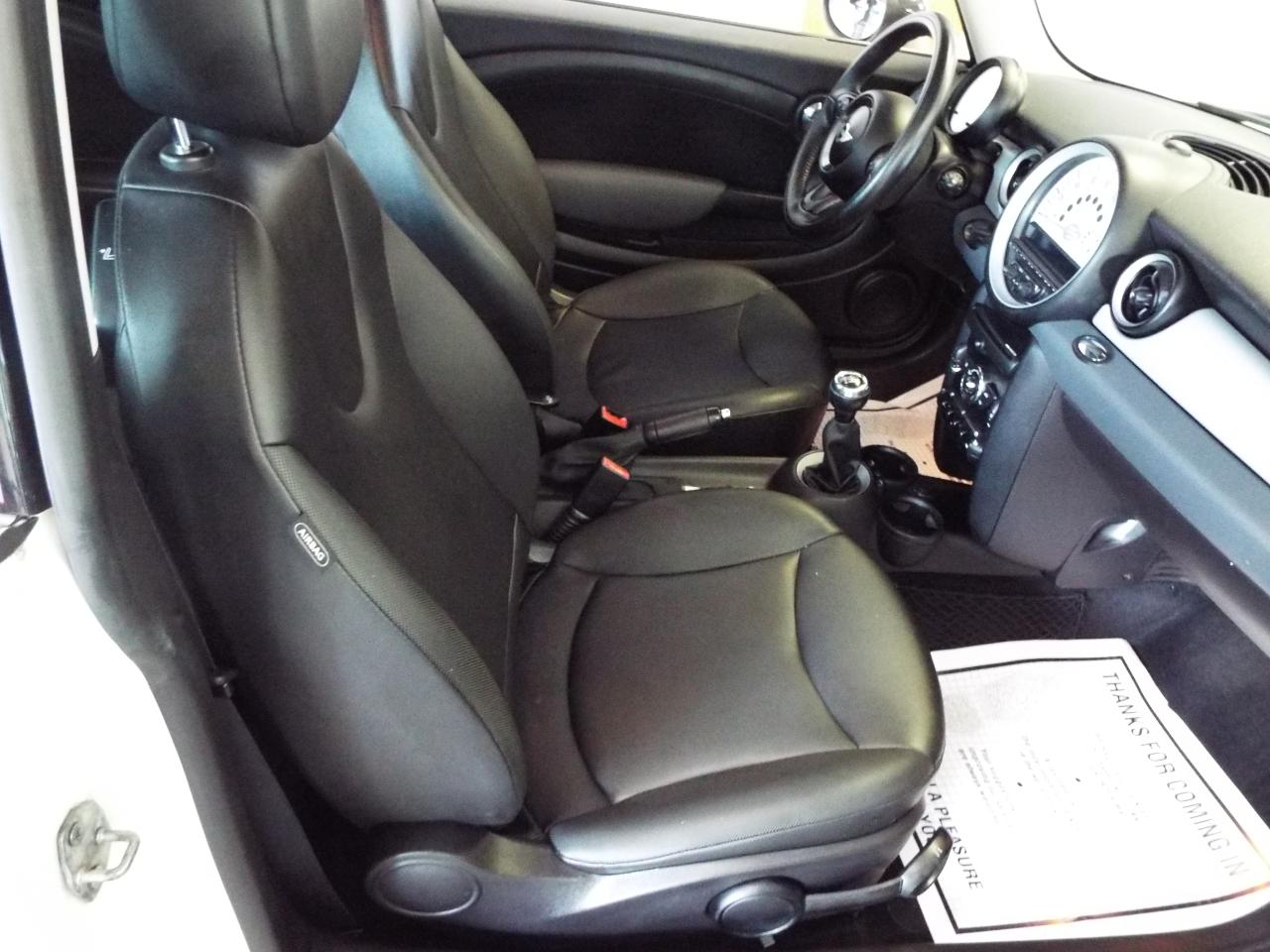 MINI Cooper Base 2012