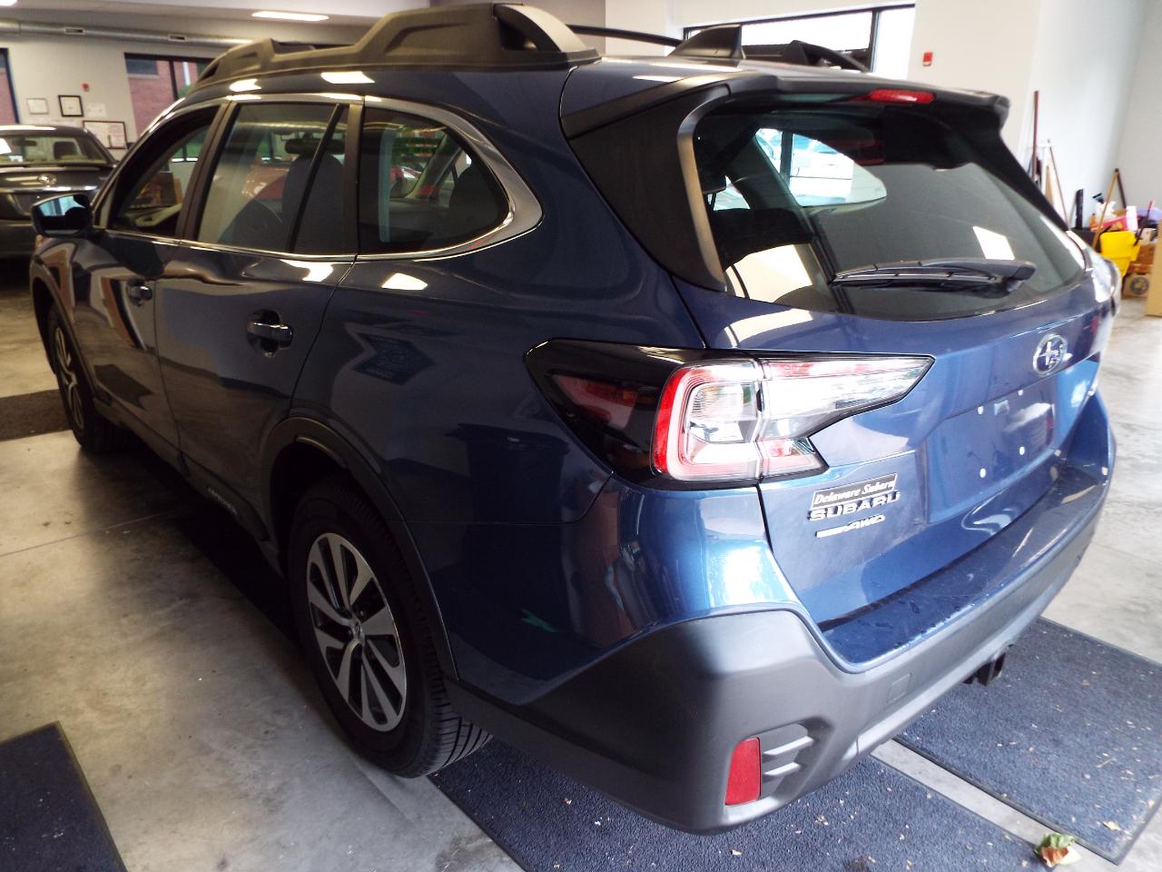 Subaru Outback Base 2021