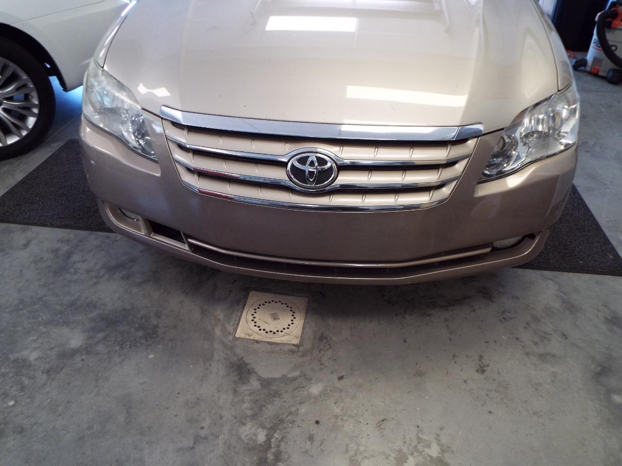 Toyota Avalon Limited 2006