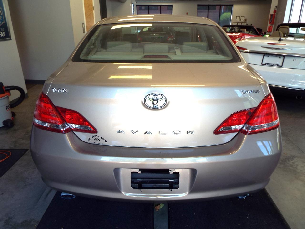 Toyota Avalon Limited 2006