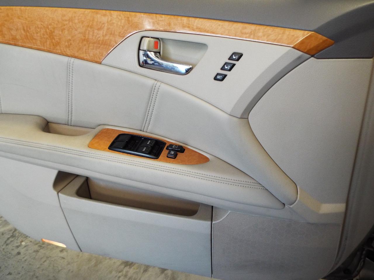 Toyota Avalon Limited 2006