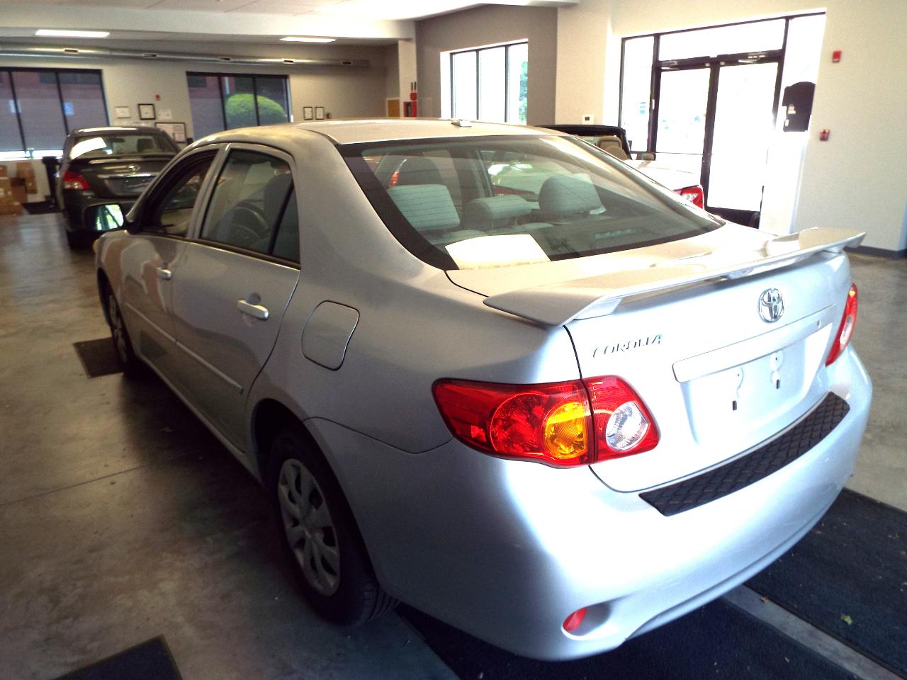 Toyota Corolla Base 4D Sedan 2009