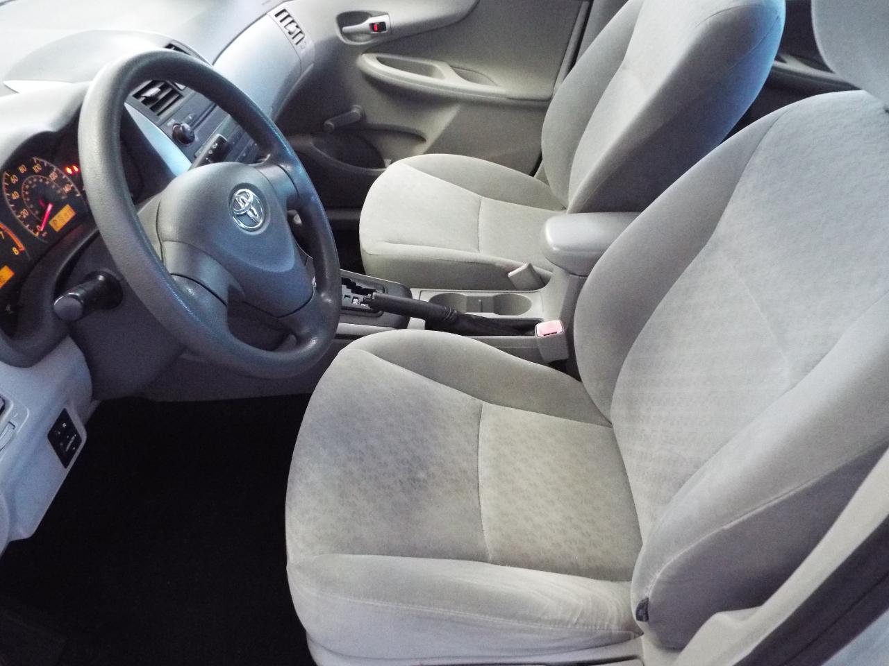Toyota Corolla Base 4D Sedan 2009