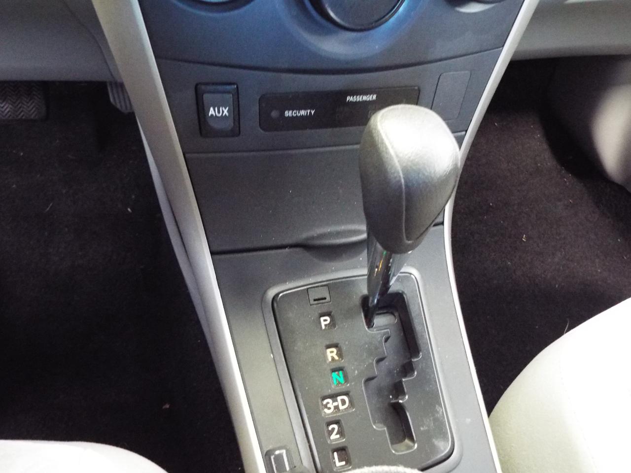 Toyota Corolla Base 4D Sedan 2009