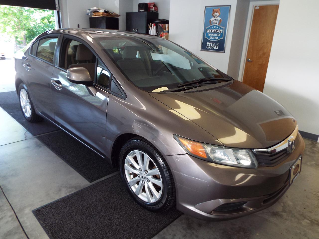Honda Civic EX Sedan 5-Speed AT 2012