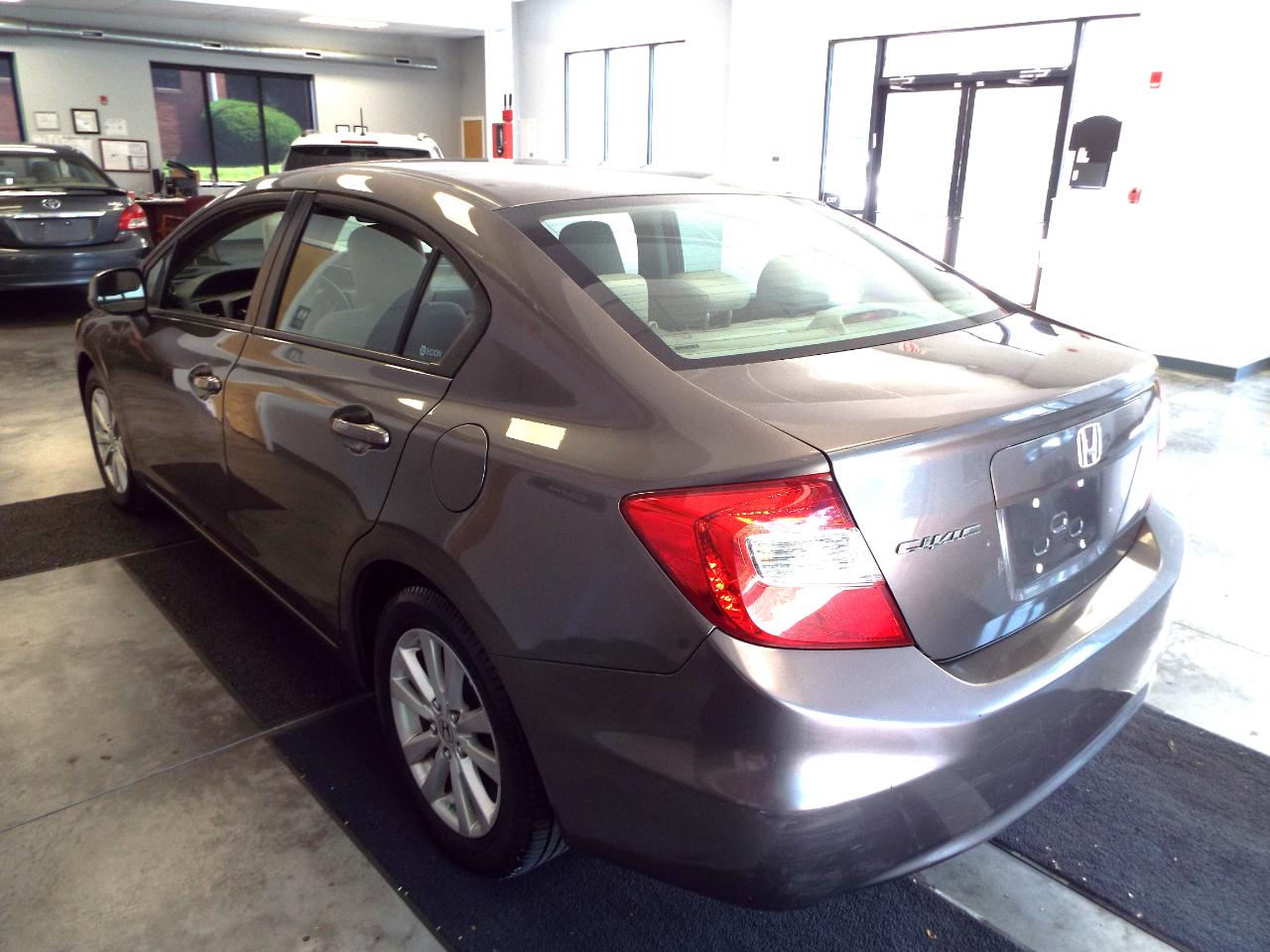 Honda Civic EX Sedan 5-Speed AT 2012