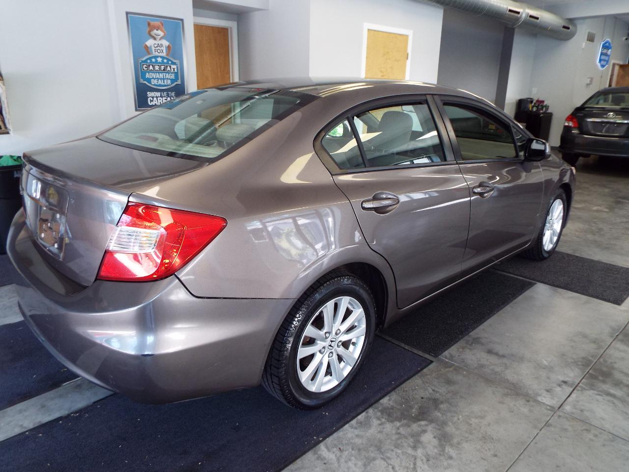 Honda Civic EX Sedan 5-Speed AT 2012